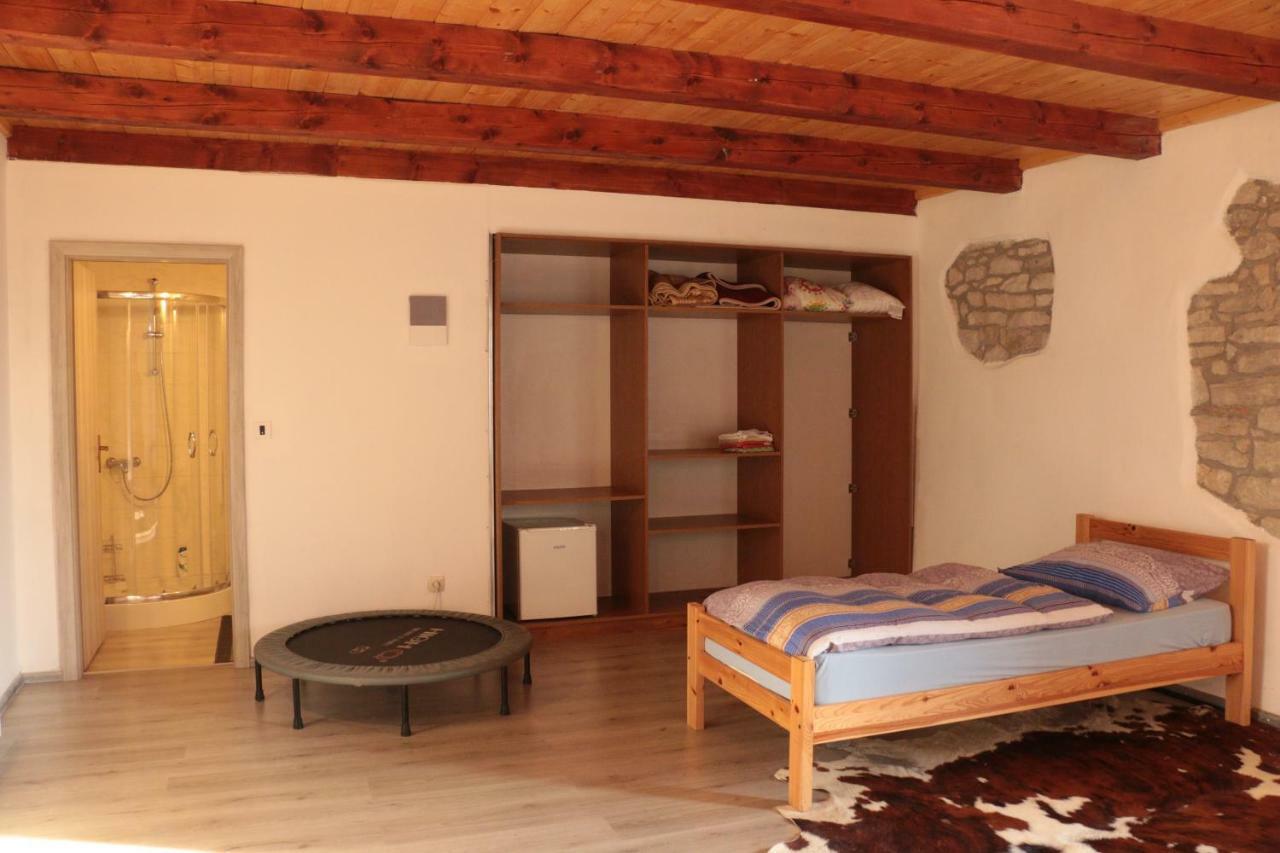 Stonehouse Appartement Nova Gorica Buitenkant foto